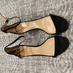 Banana Republic black high heeled sandals